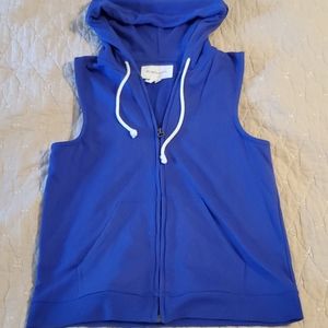 BCBG sleeveless hoodie
